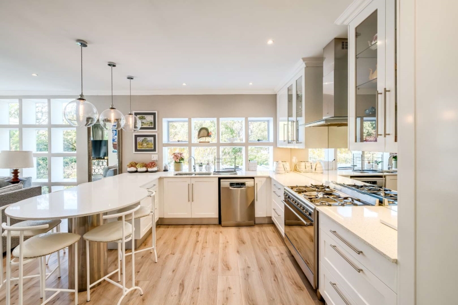 6 Bedroom Property for Sale in Newlands Western Cape